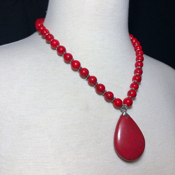 Red Stone Beaded Teardrop Pendant Genuine Necklace - Picture 3 of 3